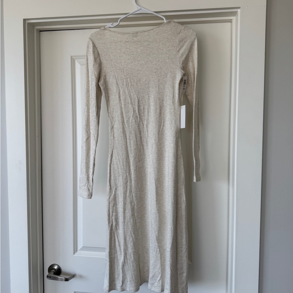 Aritzia Long Sleeve Dress - Picture 4 of 4